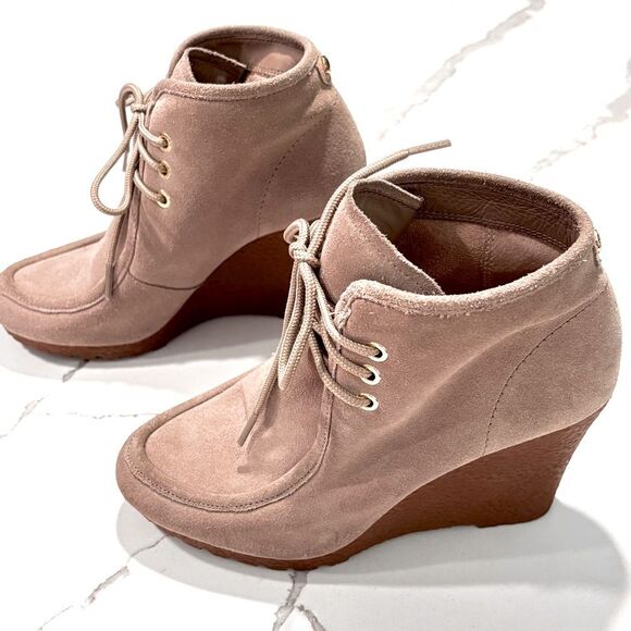 MICHAEL Michael Kors | Rory Boot Chukka Wedge Lace Up Sand Taupe Suede Size 5 - Picture 1 of 15